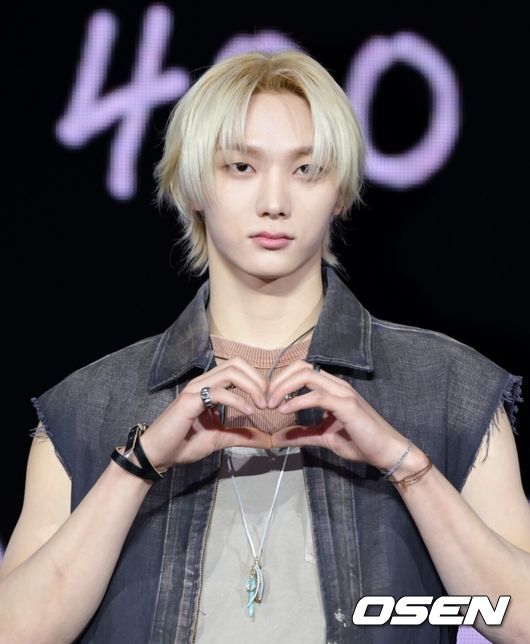 보이넥스트도어(BOYNEXTDOOR)의 미니 5집 ‘The Action’ 미디어 쇼케이스가 20일 서울 강서구 KBS아레나에서 열렸다.  오는 20일 오후 6시 발매되는 미니 5집 ‘The Action’은 성장을 향한 열망을 녹인 앨범이다. 더 나은 내가 되겠다는 각오를 느낄 수 있다. 보이넥스트도어는 전곡 작사, 작곡에 참여해 팀의 개성을 담았다.   보이넥스트도어가 포즈를 취하고 있다. 2025.10.20 /cej@osen.co.kr