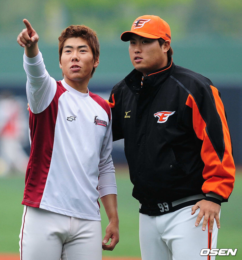 넥센 강정호, 한화 류현진. 2011.04.26 /sunday@osen.co.kr