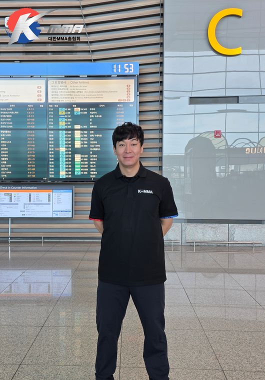 대한MMA총협회 (회장 정문홍) 양서우 심판위원장이 우리나라 심판 중 유일하게 아시안 유스 게임 참여한다. / 대한MMA총협회