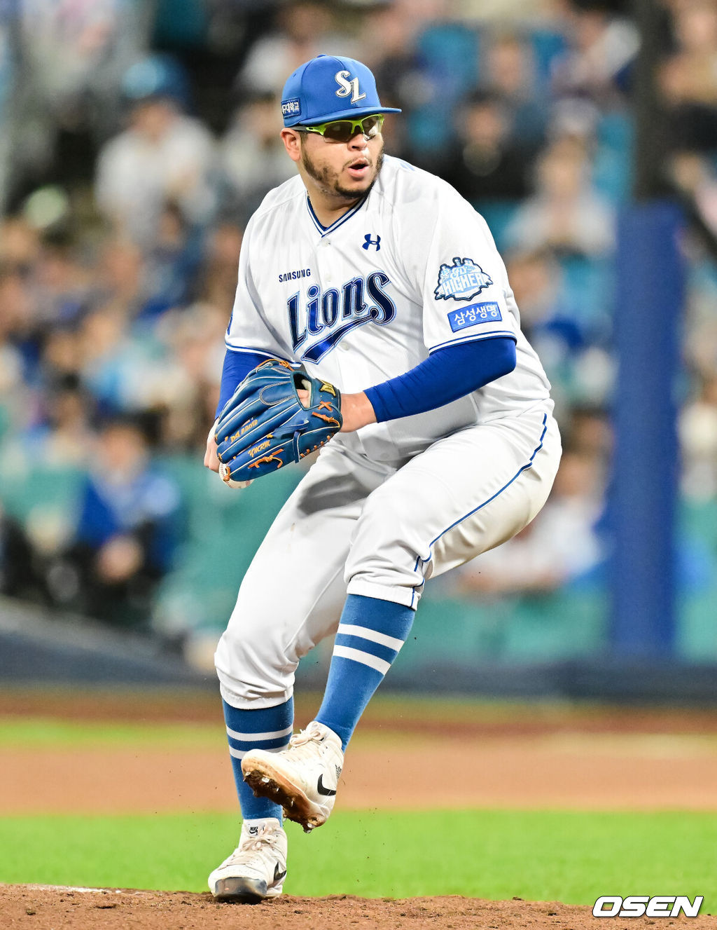 14일 대구 삼성라이온즈파크에서 ‘2025 신한 SOL뱅크 KBO리그’ 준플레이오프(5전 3선승제) 4차전 삼성 라이온즈와 SSG 랜더스의 경기가 열렸다.삼성은 아리엘 후라도, SSG는 김광현을 선발로 내세웠다.2회초 삼성 선발투수 후라도가 역투하고 있다. 2025.10.14 / soul1014@osen.co.kr