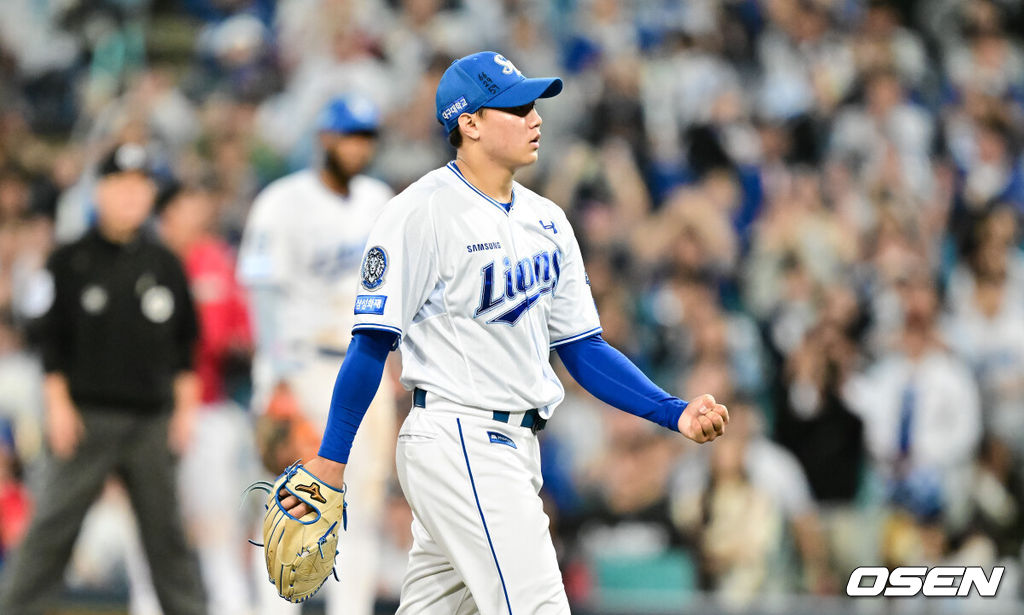 14일 대구 삼성라이온즈파크에서 ‘2025 신한 SOL뱅크 KBO리그’ 준플레이오프(5전 3선승제) 4차전 삼성 라이온즈와 SSG 랜더스의 경기가 열렸다.삼성은 아리엘 후라도, SSG는 김광현을 선발로 내세웠다.8회초 1사 삼성 배찬승이 SSG 한유섬을 삼진아웃 잡은뒤 주먹을 쥐며 기뻐하고 있다. 2025.10.14 / soul1014@osen.co.kr