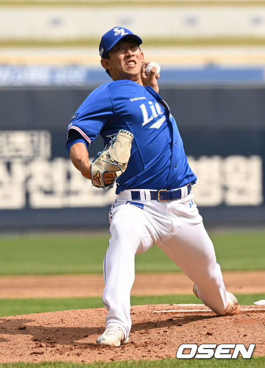 삼성 허윤동이 힘차게 공을 던지고 있다. /cej@osen.co.kr
