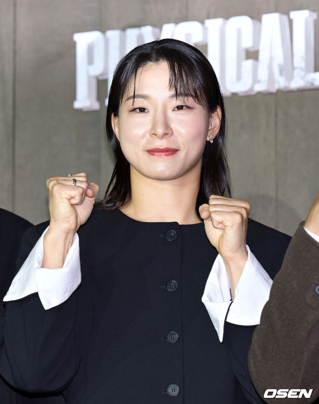 넷플릭스 '피지컬: 아시아' 제작발표회가 24일 오후 서울 강남구 웨스틴 서울 파르나스에서 열렸다.피지컬: 아시아는 한국, 일본, 태국, 몽골, 튀르키예, 인도네시아, 호주, 필리핀 등 8개국이 국기를 걸고 펼치는 피지컬 전쟁이다. 장은실이 포즈를 취하고 있다. 2025.10.24 /cej@osen.co.kr