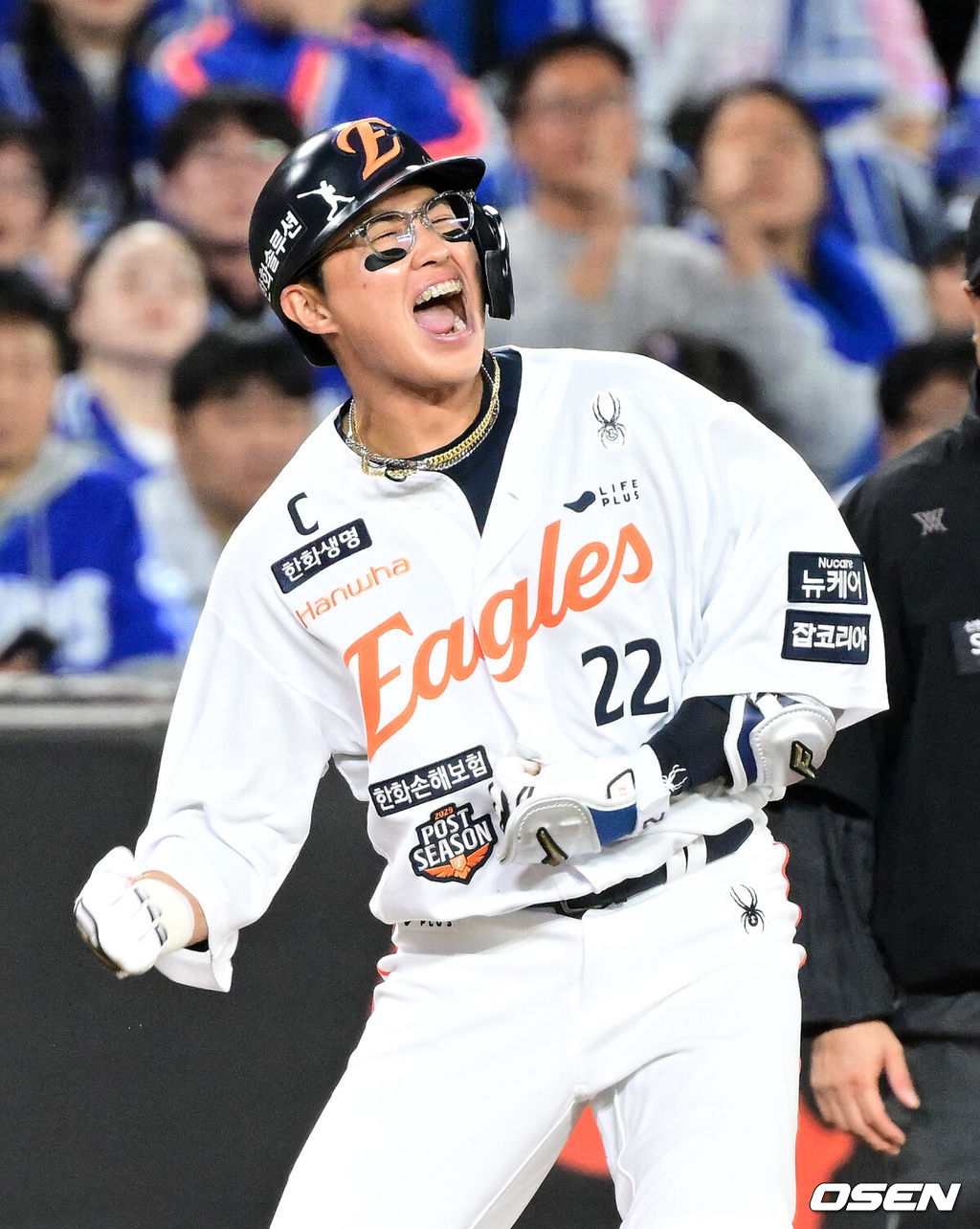 24일 오후 대전 한화생명볼파크에서 2025 신한 SOL Bank KBO리그 포스트시즌 플레이오프 5차전 한화 이글스와 삼성 라이온즈의 경기가 열렸다.한화는 코디 폰세, 삼성은 최원태를 선발 투수로 내세웠다.3회말 1사 1,3루에서 한화 채은성이 우월 적시 2루타를 치고 환호하고 있다. 2025.10.24 /sunday@osen.co.kr