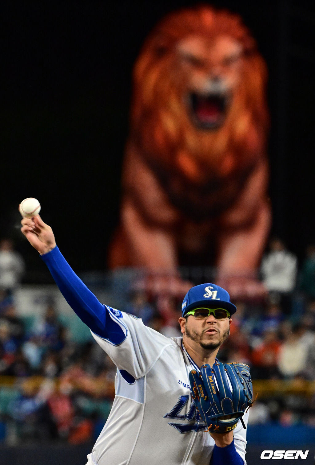 21일 대구 삼성라이온즈파크에서 2025 신한 SOL Bank KBO리그 포스트시즌 플레이오프 3차전 삼성 라이온즈와 한화 이글스의 경기가 열렸다.홈팀 삼성은 후라도, 방문팀 한화는 류현진을 선발로 내세웠다.1회초 삼성 후라도가 역투하고 있다. 2025.10.21 /cej@osen.co.kr