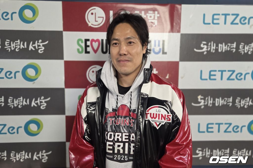  프로야구 LG 트윈스 베테랑 투수 김진성(40)이 27일 잠실구장에서 열린 한화 이글스와 한국시리즈 2차전에서 만루 위기를 막아내며 한국시리즈 역대 최고령 승리 투수 기록을 세웠다. 한국시리즈 통산 평균자책점 0.90을 기록 중이다. /orange@osen.co.kr