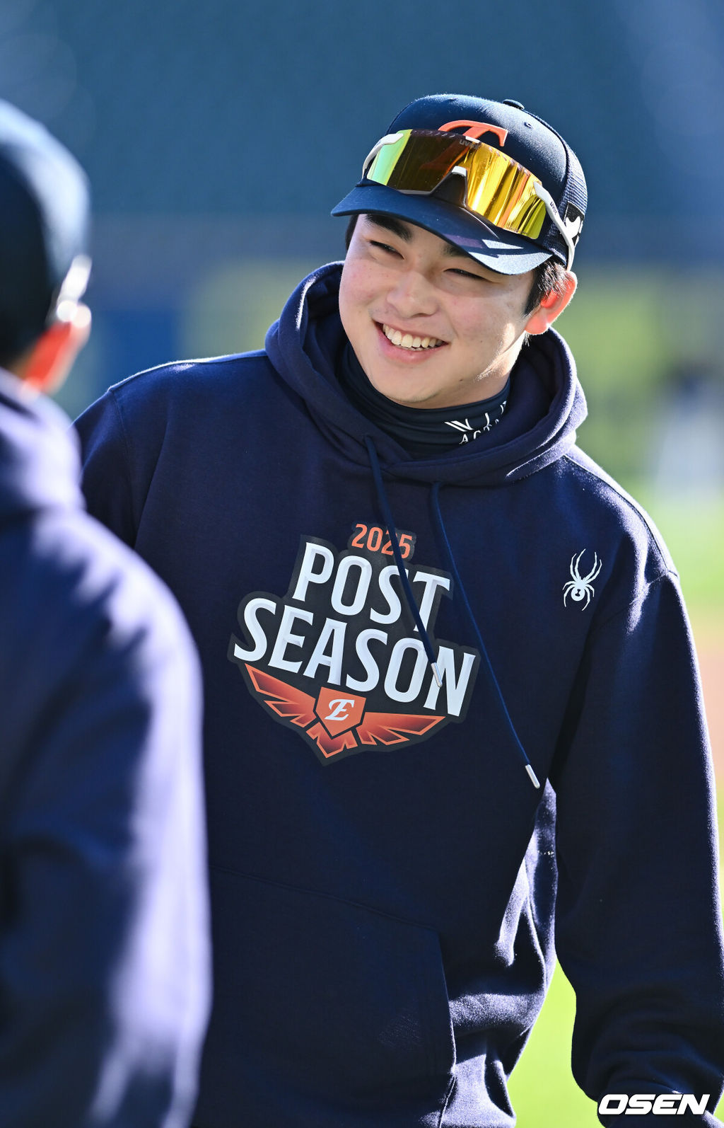 한화 문현빈이 미소 짓고 있다.  2025.10.27 / soul1014@osen.co.kr