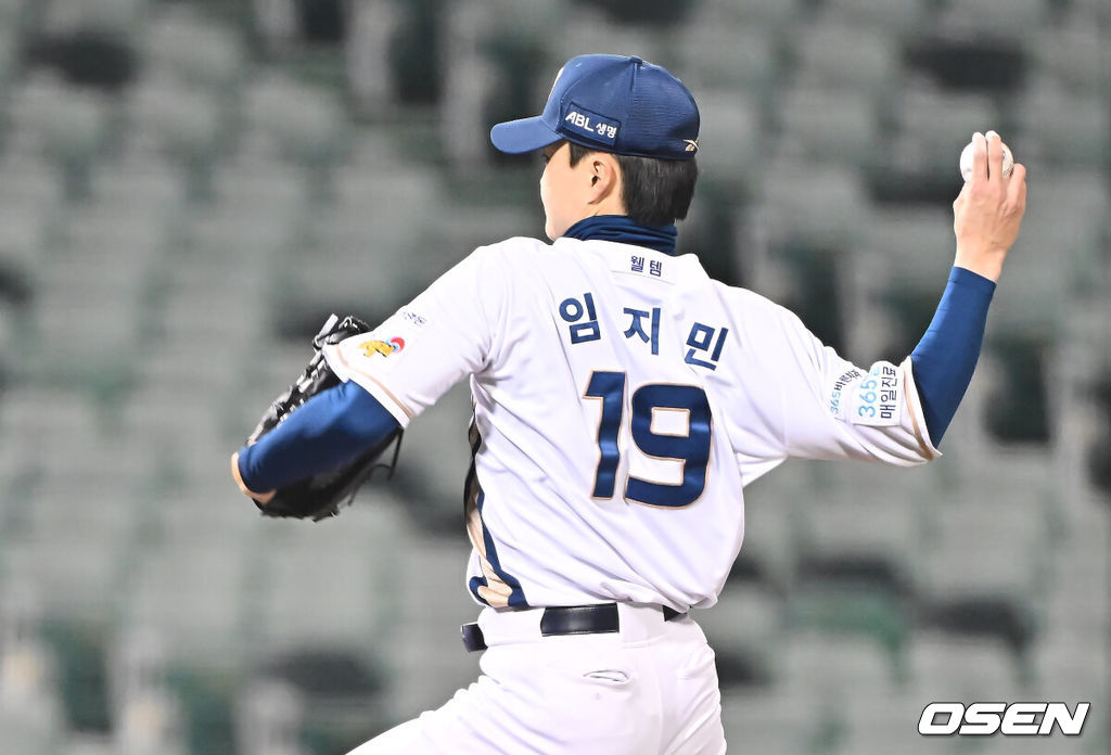 31일 울산 문수야구장에서 2025 울산-KBO Fall League 준결승 NC 다이노스와 LG 트윈스의 경기가 열렸다. NC 다이노스는 강태경이, LG 트윈스는 이지강이 선발 출전했다. NC 다이노스 임지민이 역투하고 있다. 2025.10.31 / foto0307@osen.co.kr