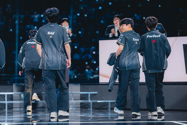 라이엇 게임즈 플리커.