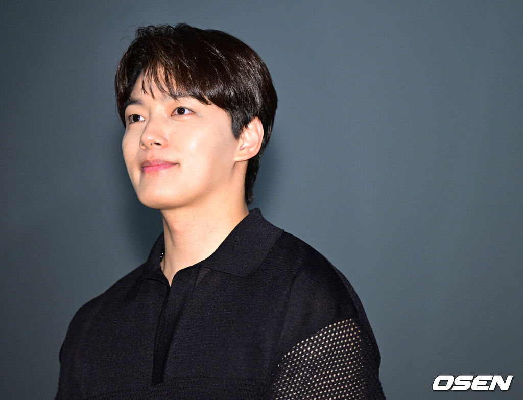 21일 오후 서울 용산 CGV에서 영화 '하이재킹’ (감독 김성한) 무대인사가 열렸다.‘하이재킹’은 1971년 대한민국 상공, 여객기가 공중 납치되면서 벌어지는 극한의 상황을 담은 영화다.배우 여진구가 관객들과의 만남을 갖고 있다. 2024.06.21 / dreamer@osen.co.kr