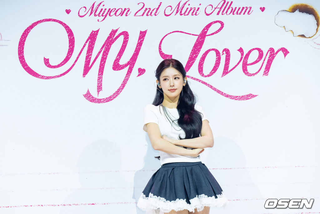 3일 오후 서울 블루스퀘어에서 ‘아이들 미연 미니 2집 'MY, Lover' 발매 기념 미디어 쇼케이스가 진행됐다.<br /><br />2022년 첫 미니 앨범 '마이(MY)' 이후 3년6개월 만에 발매하는 새 앨범이다.<br /><br />아이들 미연이 포즈를 취하고 있다.   2025.11.03 / soul1014@osen.co.kr