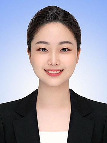 우석대 간호학과 4학년 재학 중인 최혜영이 1일 전북여성가족재단 별관 2층 대강당에서 열린 ‘2025 전북특별자치도 청소년자원봉사대회’에서 성평등가족부 장관상을 받았다. / 우석대