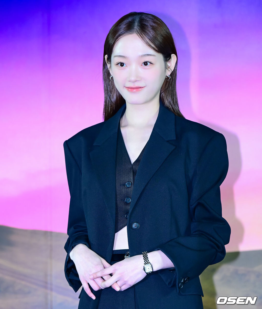 5일 오전 서울 용산구 용산 CGV에서 넷플릭스 시리즈 ‘당신이 죽였다’ 제작발표회가 열렸다.‘당신이 죽였다’는 죽거나 죽이지 않으면 벗어날 수 없는 현실 앞에서 살인을 결심한 두 여자가 예상치 못한 사건에 휘말리며 벌어지는 이야기를 그린 넷플릭스 시리즈다.배우 이유미가 포토타임을 하고 있다. 2025.11.05 /jpnews@osen.co.kr