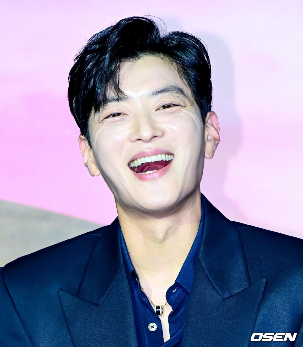 5일 오전 서울 용산구 용산 CGV에서 넷플릭스 시리즈 ‘당신이 죽였다’ 제작발표회가 열렸다.‘당신이 죽였다’는 죽거나 죽이지 않으면 벗어날 수 없는 현실 앞에서 살인을 결심한 두 여자가 예상치 못한 사건에 휘말리며 벌어지는 이야기를 그린 넷플릭스 시리즈다.배우 장승조가 간담회를 하고 있다. 2025.11.05 /jpnews@osen.co.kr