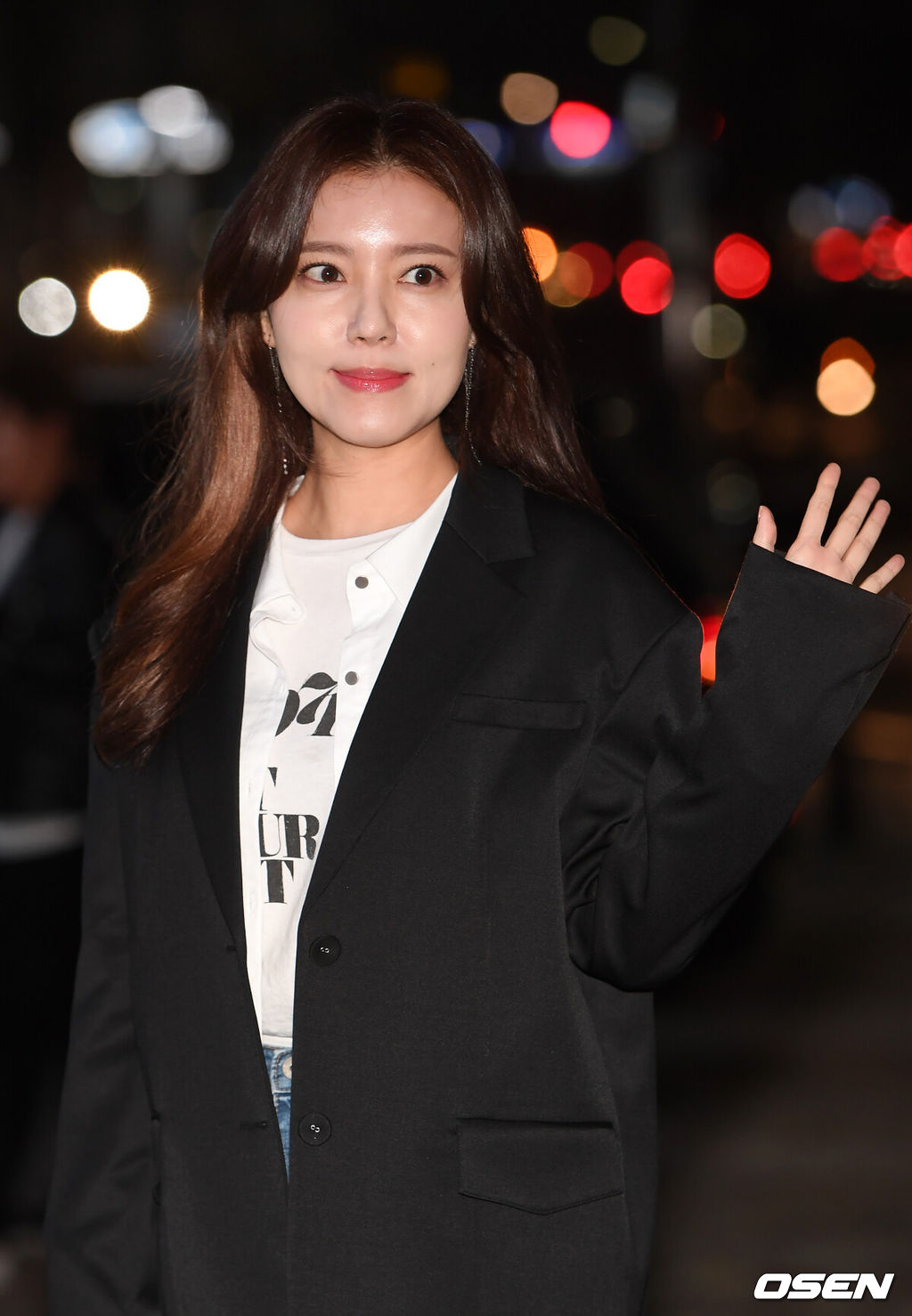 15일 오후 서울 강남구 논현동의 한 식당에서 진행된 MBC 수목드라마 '내 뒤에 테리우스' 종방연 파티에서 배우 정시아가 입장하며 포즈를 취하고 있다./ rumi@osen.co.kr