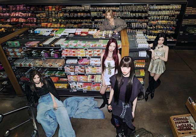 JYP엔터테인먼트 제공