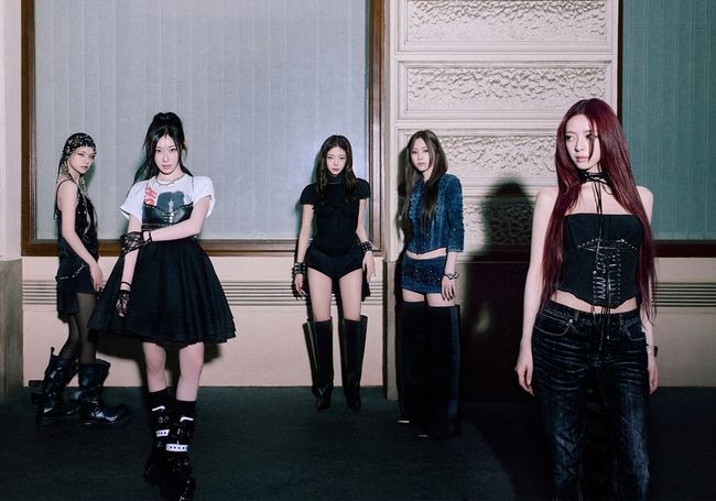 JYP엔터테인먼트 제공