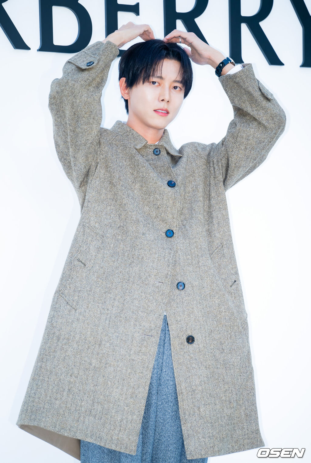 3일 오후 서울 강남구 청담동의 플래그십에서 럭셔리 패션 브랜드 포토콜 행사가 진행됐다.이 자리에는 엔믹스(NMIXX) 설윤과 배우 이재욱, 정은채, 손석구, 신예은, 박성훈, 주우재, 김나영 등이 참석해 자리를 빛냈다.모델 주우재가 입장하며 포즈를 취하고 있다. 2025.09.03 / rumi@osen.co.kr