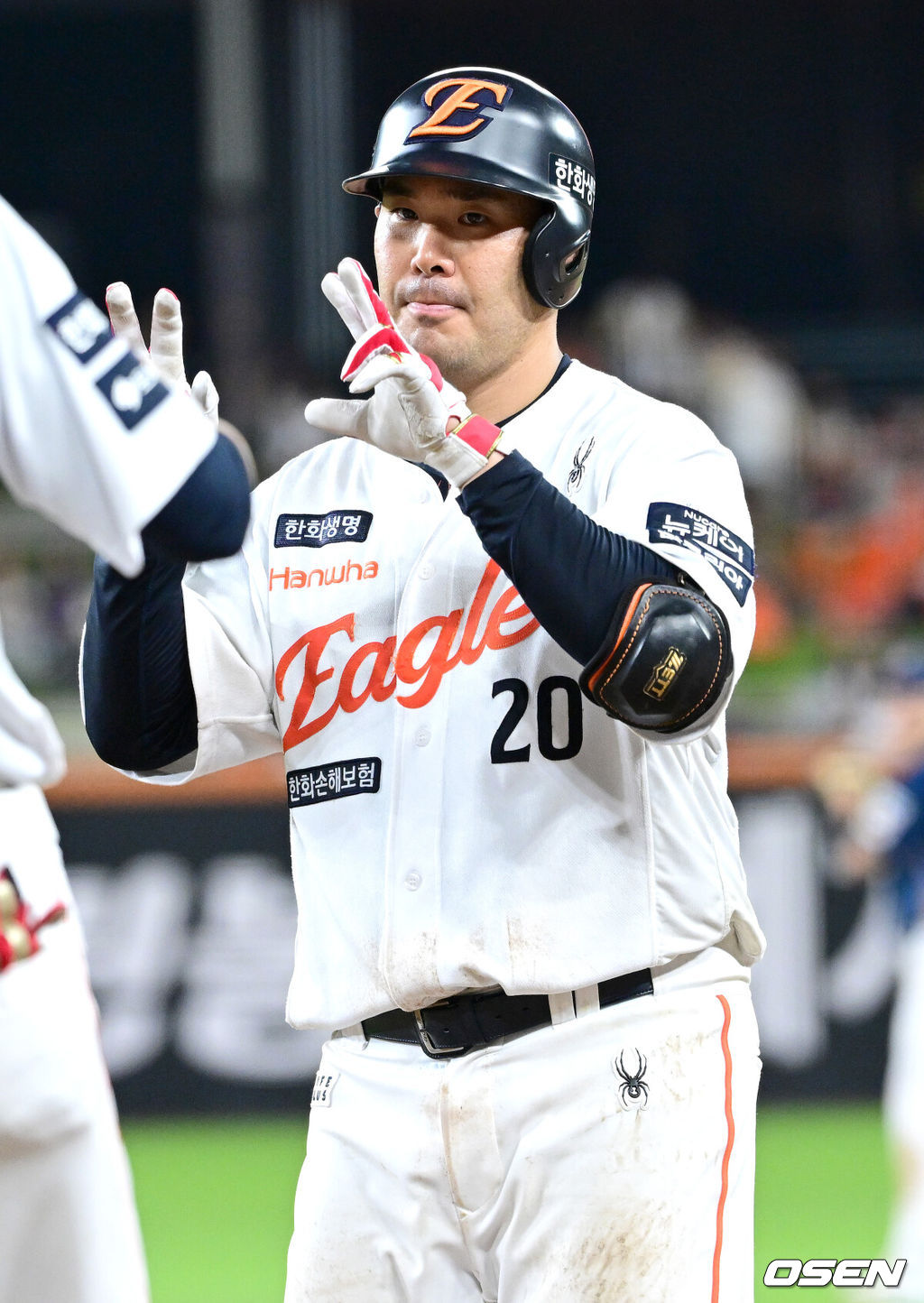 8회말 1사 주자없는 상황 한화 이재원이 안타를 날리고 1루에서 기뻐하고 있다. 2025.09.03 / dreamer@osen.co.kr