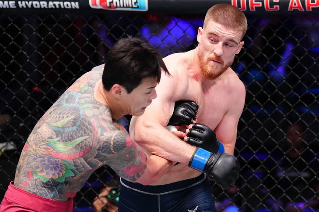 LAS VEGAS, NEVADA - SEPTEMBER 16:  in their middleweight fight during Dana White's Contender Series season nine, week six at UFC Apex on September 16, 2025 in Las Vegas, Nevada. (Photo by Chris Unger/Zuffa LLC)