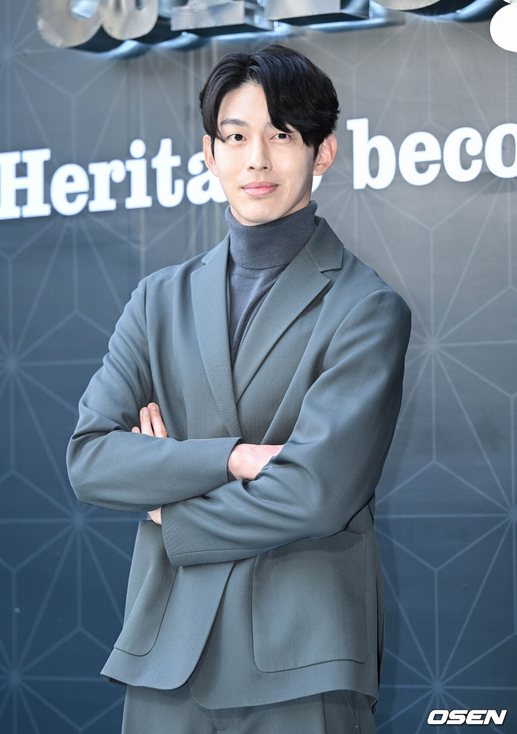 29일 오후 서울 성동구 한 카페에서 이탈리안 컨템포러리 남성복 브랜드 ‘알레그리’ 포토콜 행사 행사가 열렸다.배우 최정원이 포즈를 취하고 있다. 2022.09.29 /cej@osen.co.kr