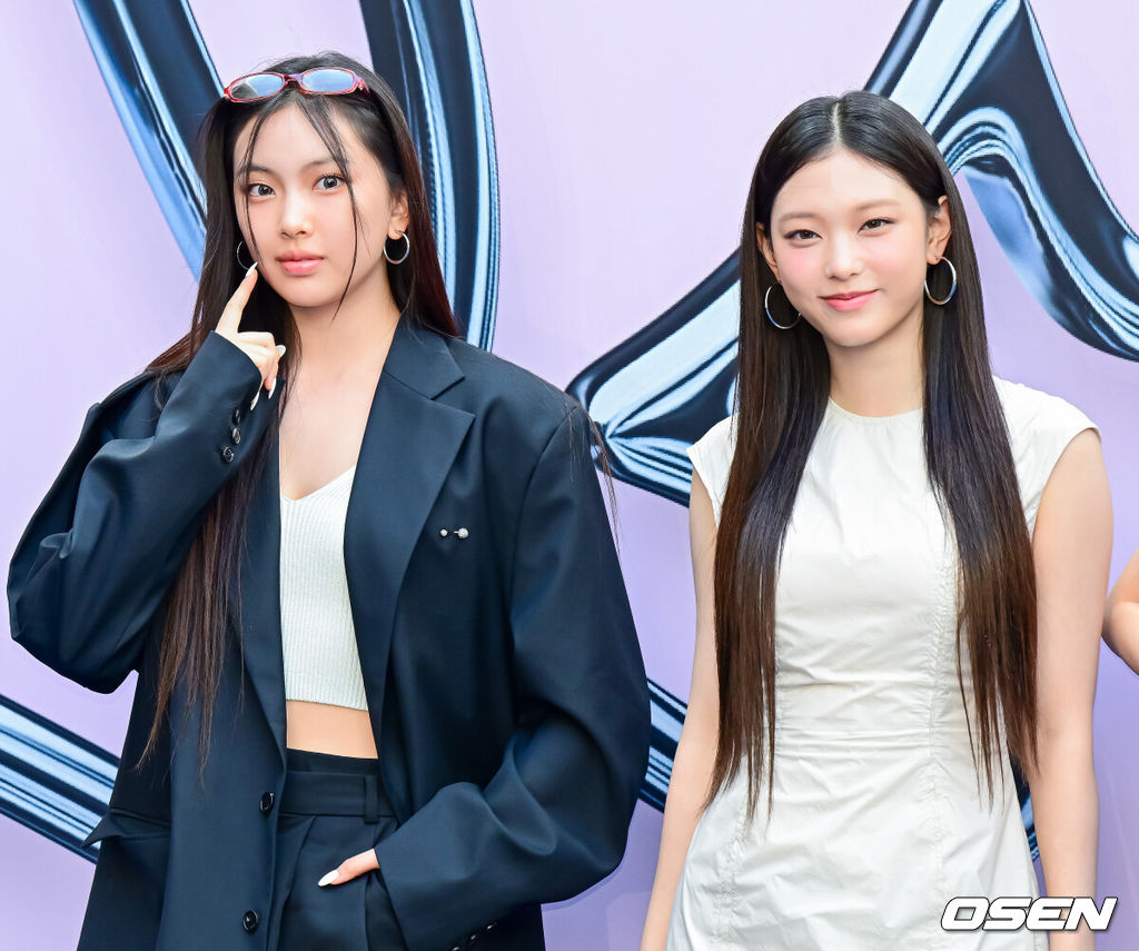 3일 오전 서울 동대문디자인플라자(DDP)에서 '2025 S/S 서울패션위크’가 열렸다. 2025년 봄/여름 K-패션 트렌드를 한눈에 만나 볼 수 있는 서울패션위크는 이날부터 7일까지 계속된다.뉴진스 혜인, 해린이 참석해 포즈를 취하고 있다. 2024.09.03 / jpnews@osen.co.kr