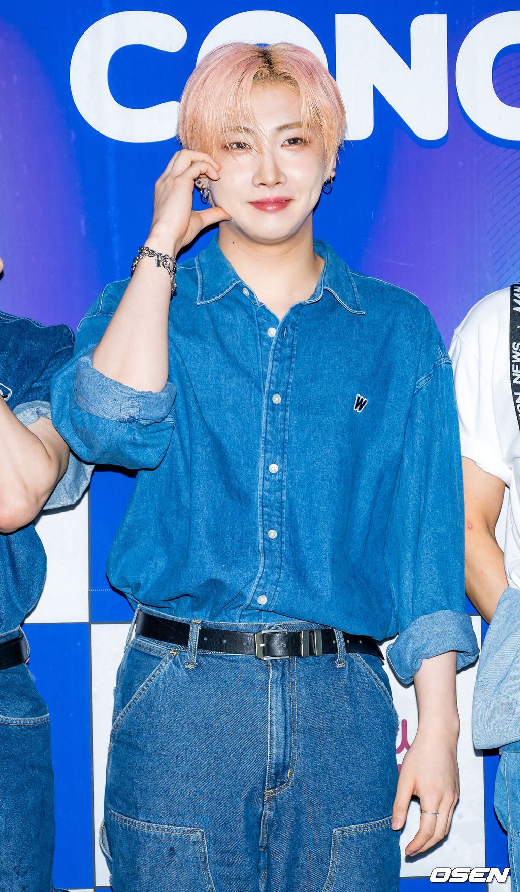 5일 오후 서울 강남구 코엑스 동측광장에서 '2023 강남뮤직페스티벌’(G-KPOP CONCERT)이 열렸다.베리베리(VERIVERY) 호영이 포토월에서 포즈를 취하고 있다. 2023.05.05 / rumi@osen.co.kr