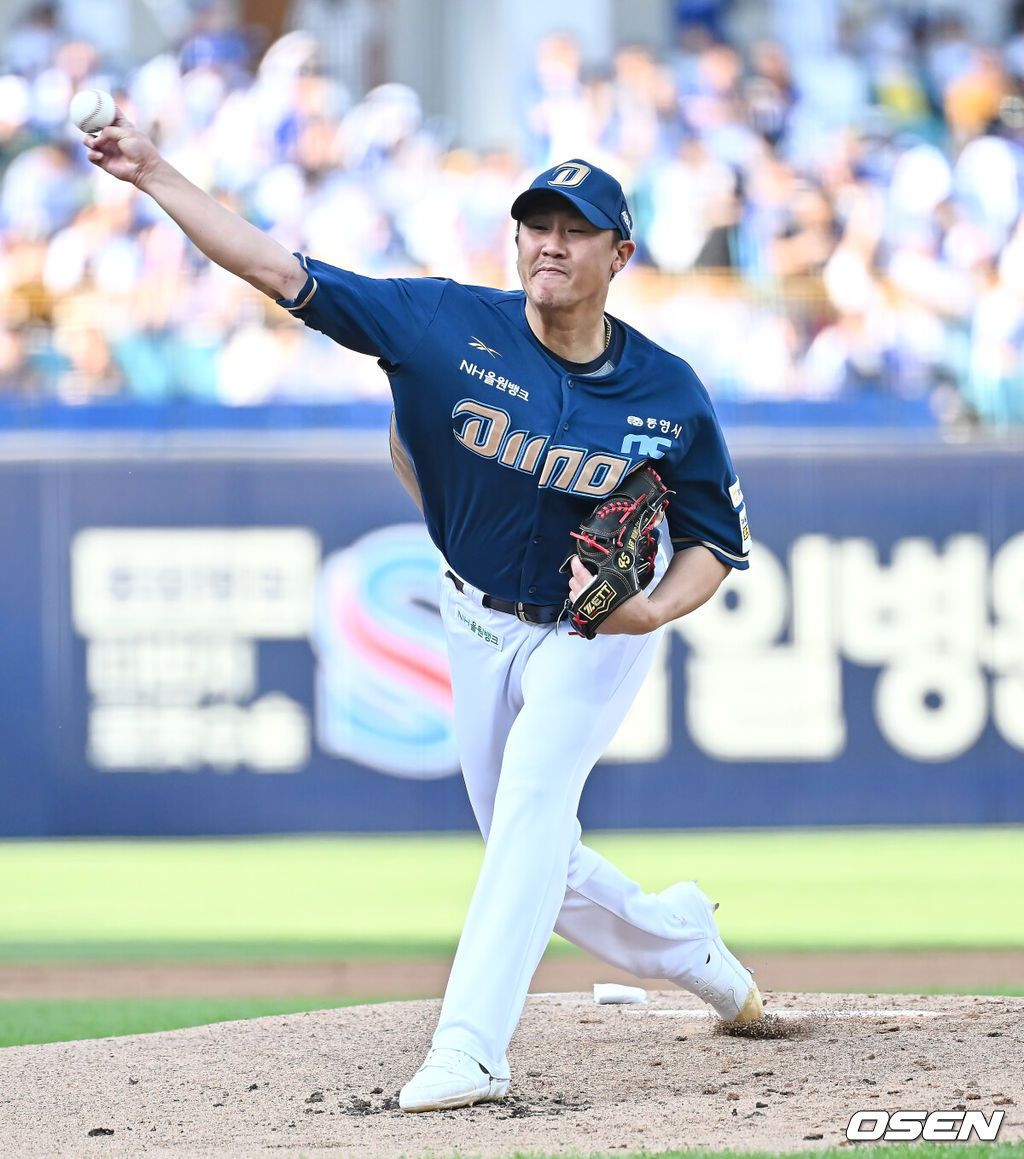 26일 대구삼성라이온즈파크에서 2025 신한 SOL 뱅크 KBO 리그 삼성 라이온즈와 NC 다이노스의 경기가 열렸다. 홈팀 삼성은 후라도가, 방문팀 NC는 이용찬이 선발 출전했다. NC 다이노스 선발 투수 이용찬이 역투하고 있다. 2025.04.26 / foto0307@osen.co.kr