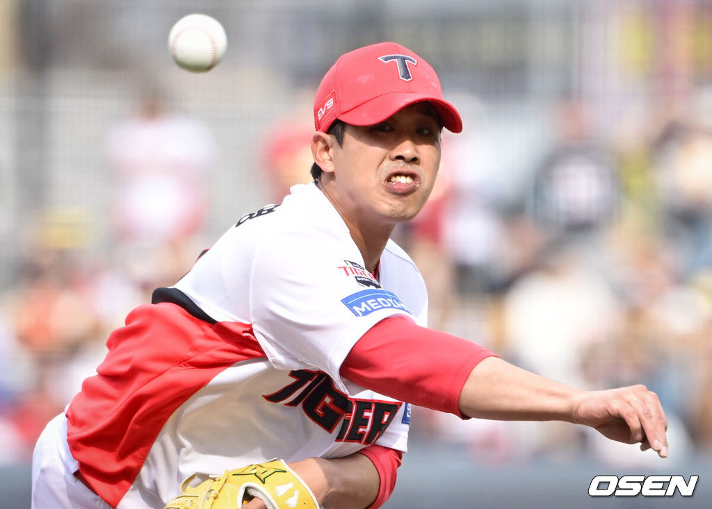 23일 광주KIA챔피언스필드에서 2025 신한 SOL Bank KBO리그 KIA 타이거즈와 NC 다이노스의 경기가 열렸다.홈팀 KIA는 양현종을, 원정팀 NC는 라일리를 선발 투수로 내세웠다.6회초 KIA 임기영이 역투하고 있다. 2025.03.23 /cej@osen.co.kr