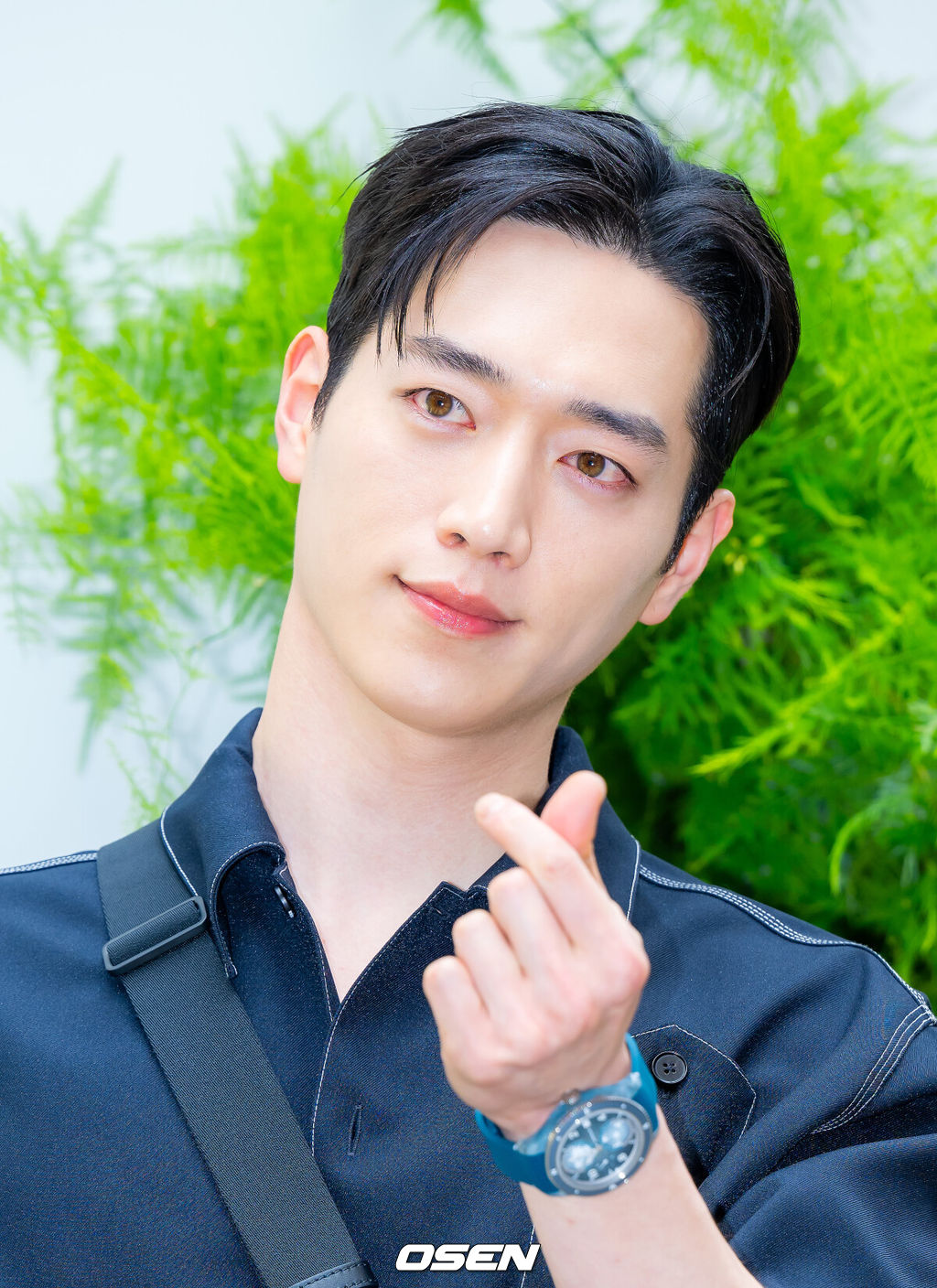 배우 서강준이 23일 오후 서울 강남구 가로수길의 한 갤러리에서 열린 패션 브랜드 포토콜 행사에 참석했다.한편, 서강준은 최근 종영한 드라마 '언더커버 하이스쿨'에서 국정원 에이스 요원 정해성 역을 맡아 열연을 펼쳤다.배우 서강준이 입장하며 포즈를 취하고 있다. 2025.05.23 /rumi@osen.co.kr