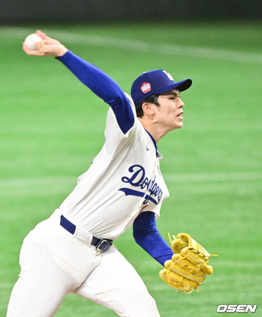 19일 오후 일본 도쿄돔에서 MLB 월드투어 도쿄 개막시리즈 2차전 시카고 컵스와 LA 다저스의 경기가 진행됐다이날 선발투수로 시카고컵스는 저스틴 스틸을, LA다저스는 사사키를 내세웠다. 1회말 LA 다저스 선발 사사키 로키가 역투하고 있다.   2025.03.19 / soul1014@osen.co.kr