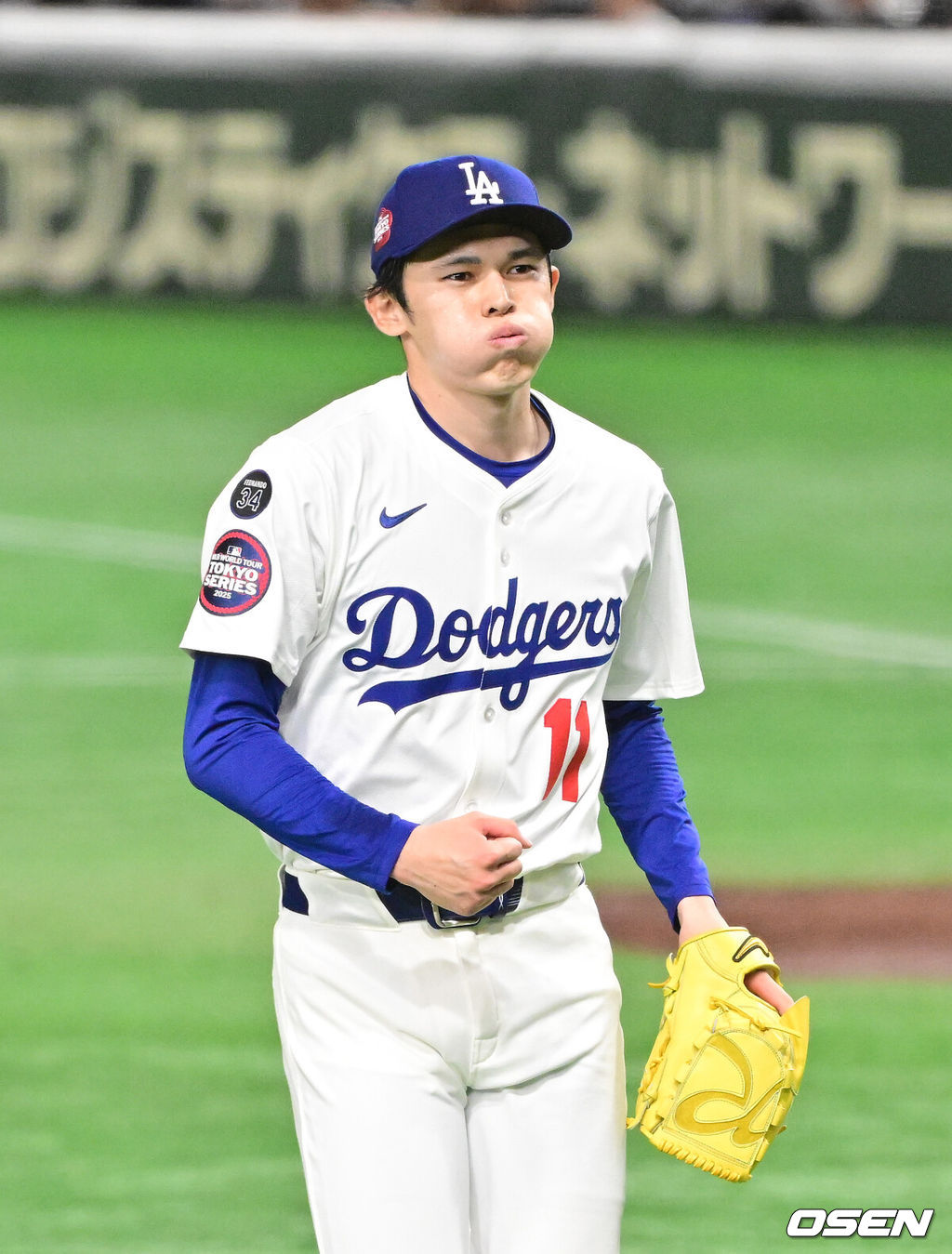 19일 오후 일본 도쿄돔에서 MLB 월드투어 도쿄 개막시리즈 2차전 시카고 컵스와 LA 다저스의 경기가 진행됐다이날 선발투수로 시카고컵스는 저스틴 스틸을, LA다저스는 사사키를 내세웠다. 3회말 만루위기를 1실점으로 막아낸 LA 다저스 사사키가 기뻐하고 있다. 2025.03.19 / soul1014@osen.co.kr