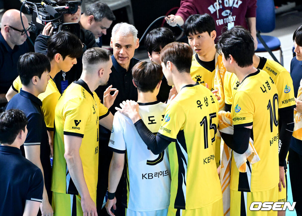 KB손해보험 스타즈 레오나르도 카르발류 감독. /OSEN DB