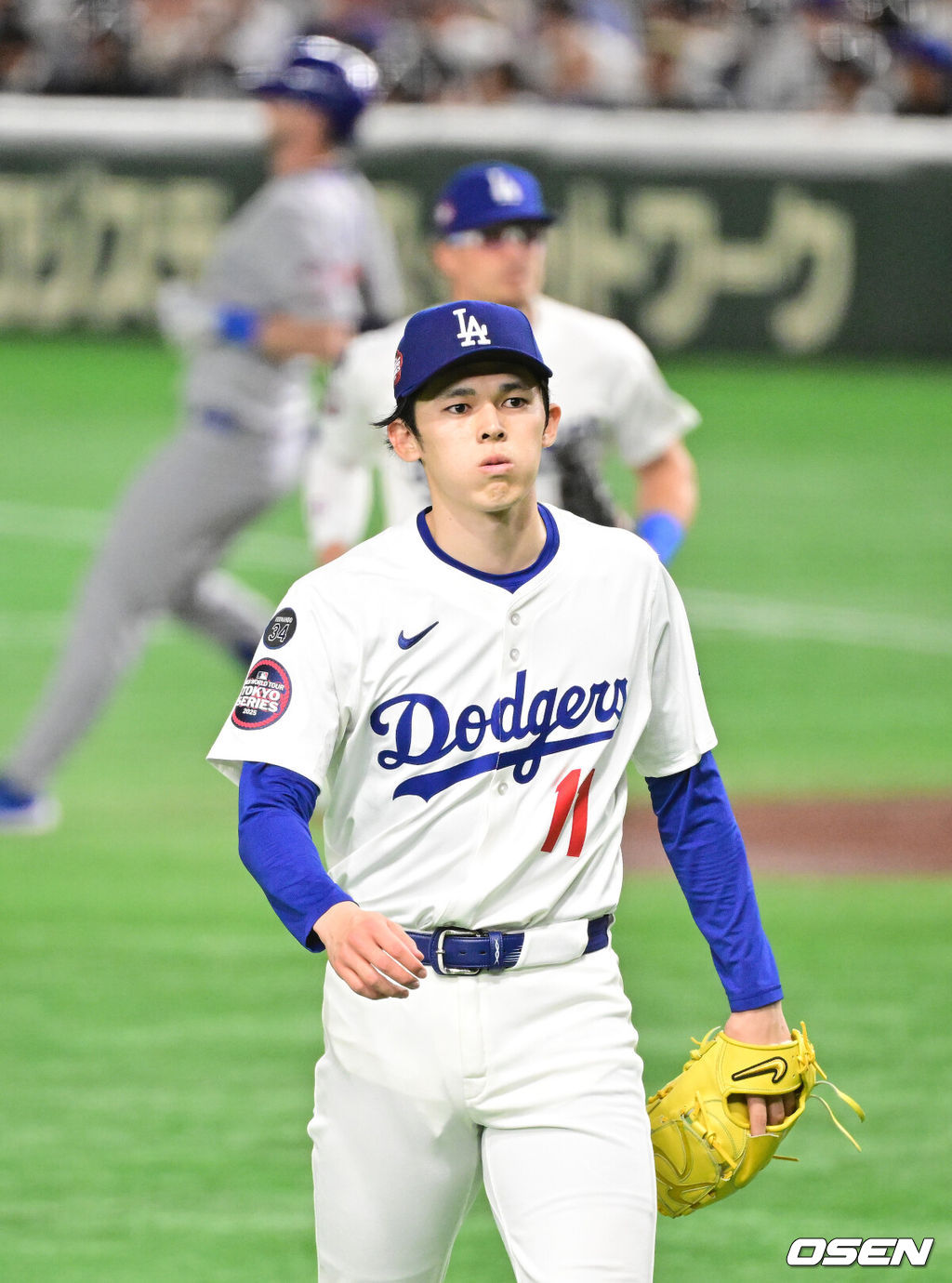 19일 오후 일본 도쿄돔에서 MLB 월드투어 도쿄 개막시리즈 2차전 시카고 컵스와 LA 다저스의 경기가 진행됐다이날 선발투수로 시카고컵스는 저스틴 스틸을, LA다저스는 사사키를 내세웠다. 1회말 시카고 컵스 공격을 막은 사사키 로키가 마운드를 내려가고 있다.   2025.03.19 / soul1014@osen.co.kr