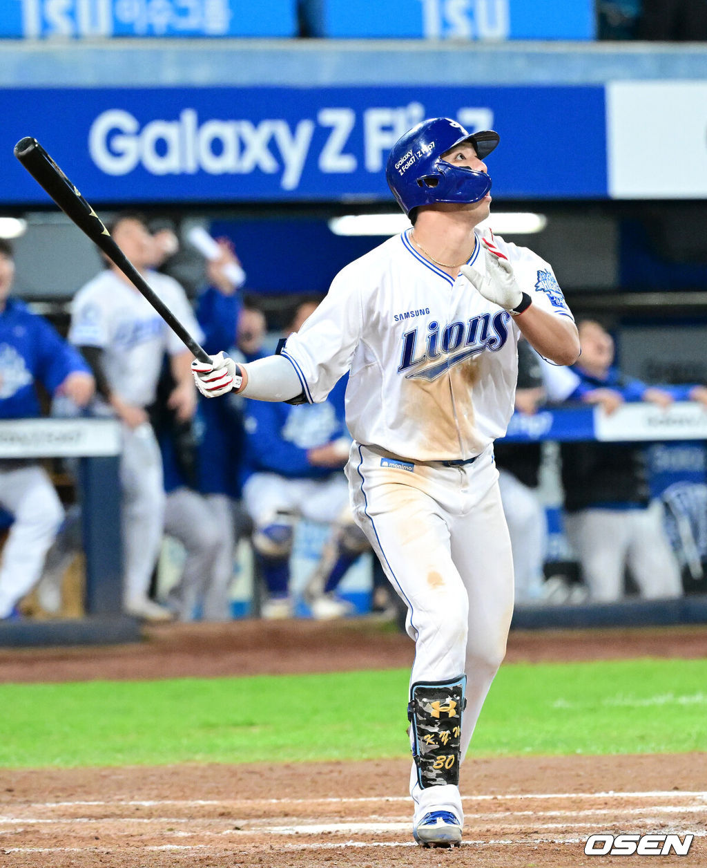 22일 대구 삼성라이온즈파크에서 ‘2025 신한 SOL Bank KBO리그’ 포스트시즌 플레이오프 4차전 삼성 라이온즈와 한화 이글스의 경기가 열렸다.삼성은 원태인, 한화는 정우주를 선발로 내세웠다.7회말 1사 1, 2루 상황 삼성 김영웅이 역전 우월 스리런포를 날리고 있다. 2025.10.22 / dreamer@osen.co.kr