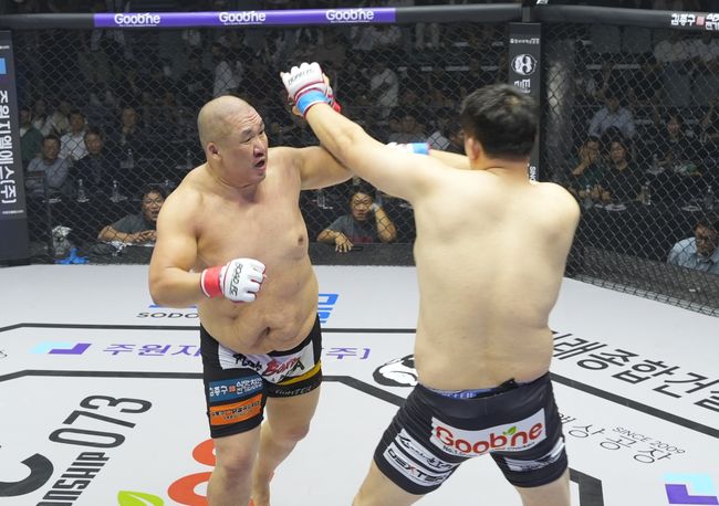 허재혁은 오는 7일 서울 장충체육관에서 개최되는 굽네 ROAD FC 075에서 김남신과 종합격투기로 대결한다. / 로드FC