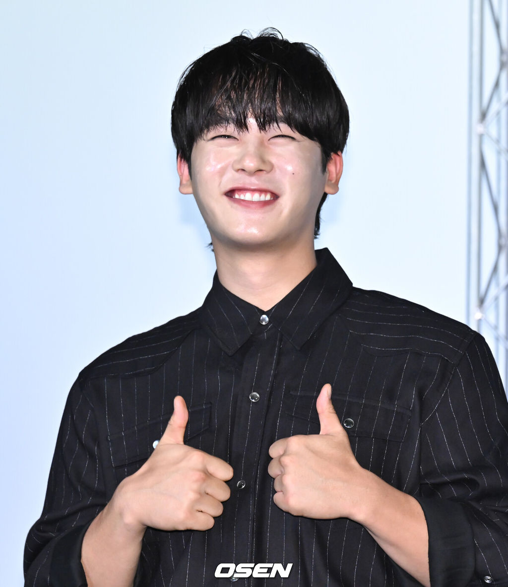 청룡시리즈어워즈 핸드프리팅 행사가 25일 오전 서울 영등포구 CGV 여의도에서 열렸다.이날 행사에는 이번 행사에는 2024년 7월에 열린 제3회 청룡시리즈어워즈 드라마 부문 수상자 임시완, 박보영, 안재홍, 금해나, 이정하, 고윤정과 예능 부문 수상자 신동엽, 장도연, 곽준빈, 윤가이가 참석했다.배우 이정하가 포즈를 취하고 있다. 2025.06.25 /cej@osen.co.kr