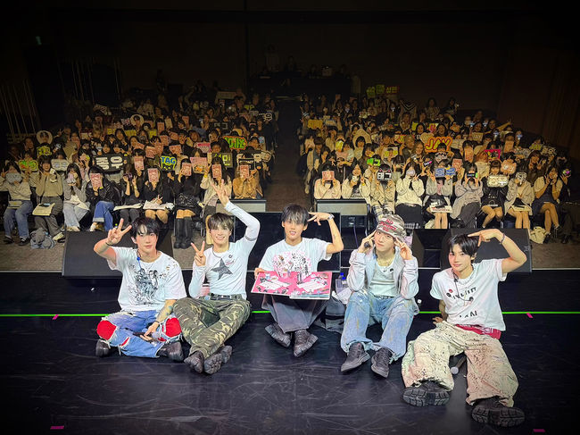 아르마다엔터테인먼트 제공