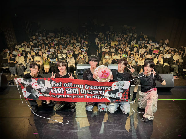 아르마다엔터테인먼트 제공