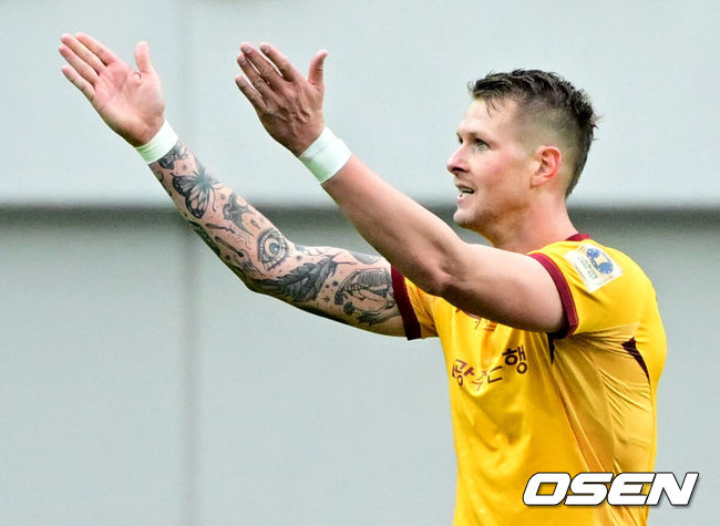 [OSEN=상암월드컵경기장, 조은정 기자]