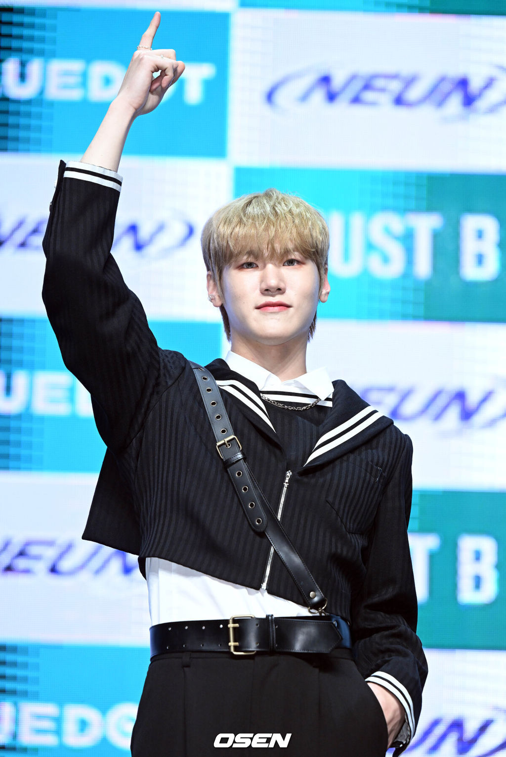 16일 오후 서울 용산구 노들섬 라이브하우스에서 그룹 저스트비(JUST B) 세 번째 미니앨범 ‘=(NEUN)’(= (는)) 발매 기념 쇼케이스가 열렸다.저스트비 배인이 포즈를 취하고 있다. 2022.11.16 /cej@osen.co.kr