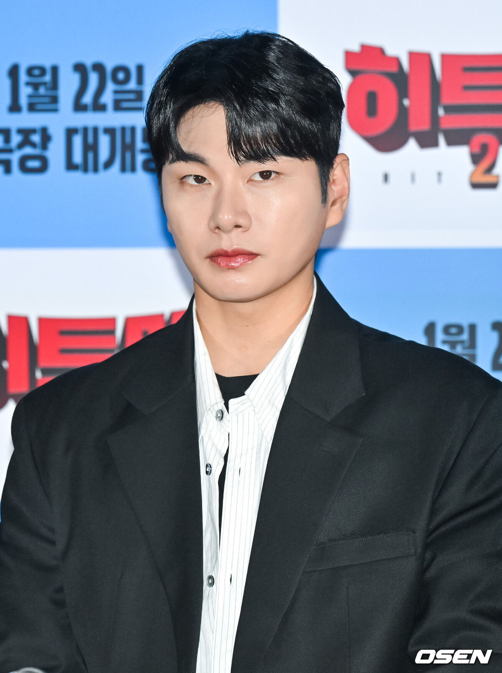 15일 오후 서울 용산아이파크몰 내 용산 CGV에서 영화 '히트맨2'(감독 최원섭) 언론시사회가 진행됐다.‘히트맨2’는 대히트 흥행 작가에서 순식간에 ‘뇌절작가’로 전락한 ‘준’(권상우 분)이 야심 차게 선보인 신작 웹툰을 모방한 테러가 발생하고, 하루아침에 범인으로 몰리면서 벌어지는 코믹 액션 영화다. 오는 22일 개봉.배우 이이경이 질문을 듣고 있다. 2025.01.15 / soul1014@osen.co.kr