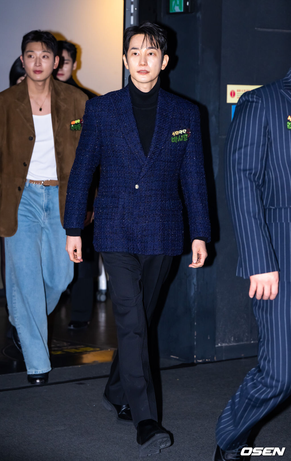 8일 오전 서울 용산아이파크몰 내 용산 CGV에서 영화 '신의 악단' 제작보고회가 진행됐다.‘신의악단’은 북한에 외화벌이를 위해 가짜 찬양단이 창설되며 벌어지는 이야기를 그린 작품으로 이날 제작보고회에는 김형협 감독과 배우 박시후, 정진운, 태항호, 장지건, 한정완, 문경민, 고혜진, 최선자, 서동원, 강승완, 신한결이 참석했다. 배우 박시후가 입장하고 있다. 2025.12.08 / soul1014@osen.co.kr