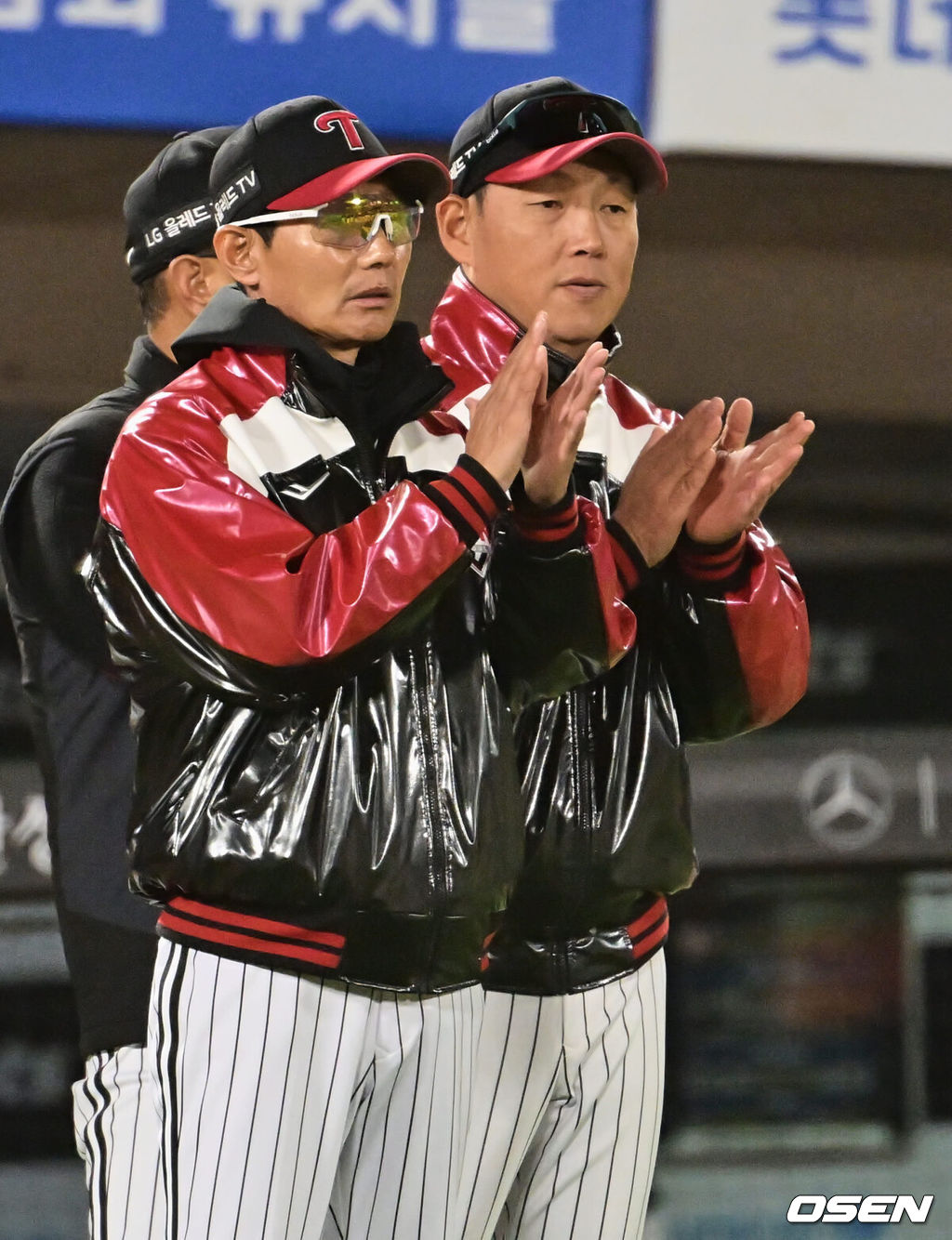 LG 트윈스 염경엽 감독, 김정준 코치 121 2023.04.12 / foto0307@osen.co.kr