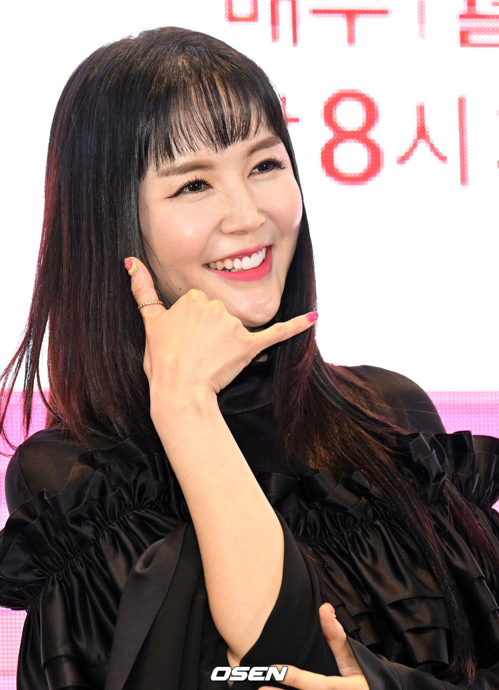 [OSEN=지형준 기자 11일 오후 서울 여의도 글래드 호텔에서 KBS2 새 예능 '이별도 리콜이 되나요'&'오케이 오케이' 제작발표회가 열렸다.방송인 장영란이 포토타임을 하고 있다. 2022.07.11 /jpnews@osen.co.kr