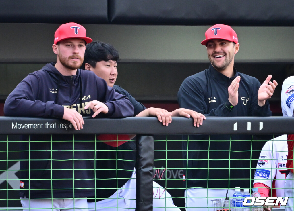 아담 올러와 제임스 네일./OSEN DB