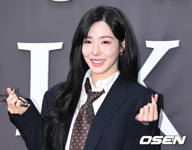 [OSEN=조은정 기자]전시 '문도 픽사: 픽사, 상상의 세계로' 레드카펫 행사가 7일 서울 성동구 성수문화예술마당에서 열렸다.이번 전시의 이름 ‘문도’는 스페인어로 세계를 뜻한다. 즉 픽사의 세계인 셈이다. 다음달 29일까지 열린다.가수 티파니영이 포즈를 취하고 있다. 2025.05.07 /cej@osen.co.kr