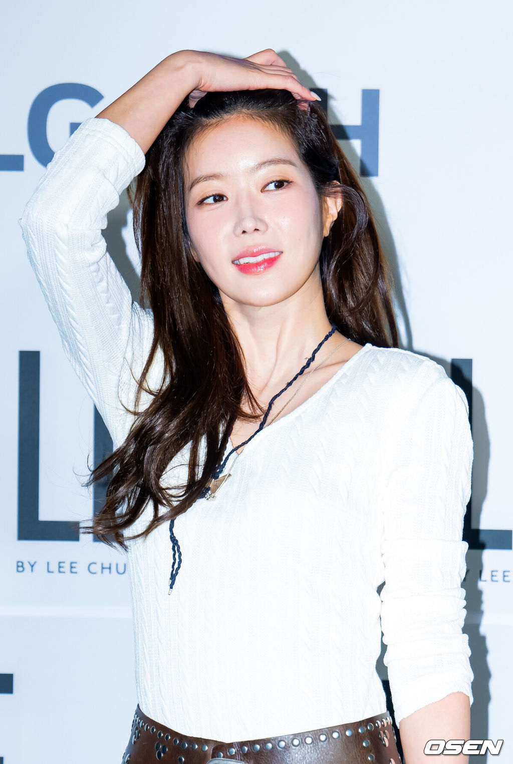 4일 서울 중구 동대문디자인플라자(DDP)에서 ‘2026 S/S 서울패션위크’ 포토월 행사가 열렸다.‘2026 S/S 서울패션위크’는 동대문디자인플라자(DDP) 등 서울 전역에서 7일까지 펼쳐진다.배우 임수향이 입장하며 포즈를 취하고 있다. 2025.09.04 / rumi@osen.co.kr