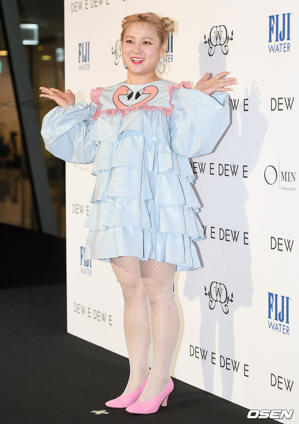 2019 F/W 서울패션위크가 20일 오후 서울 중구 동대문디자인플라자(DDP)에서 열렸다.방송인 박나래가 듀이듀이 패션쇼에 참석해 포토타임을 갖고 있다. /pjmpp@osen.co.kr