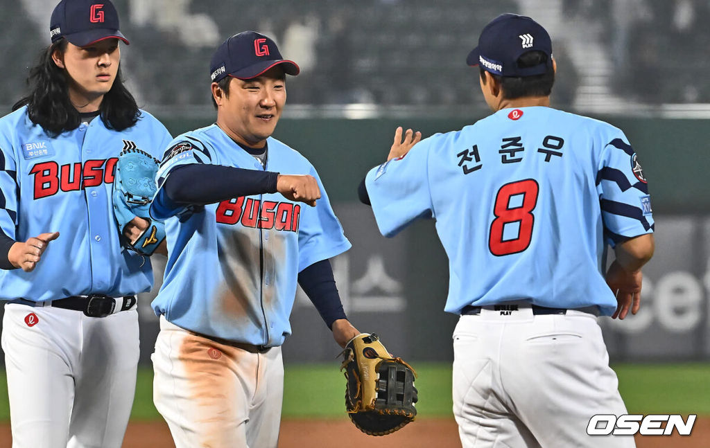 롯데 자이언츠 정훈, 전준우/ foto0307@osen.co.kr